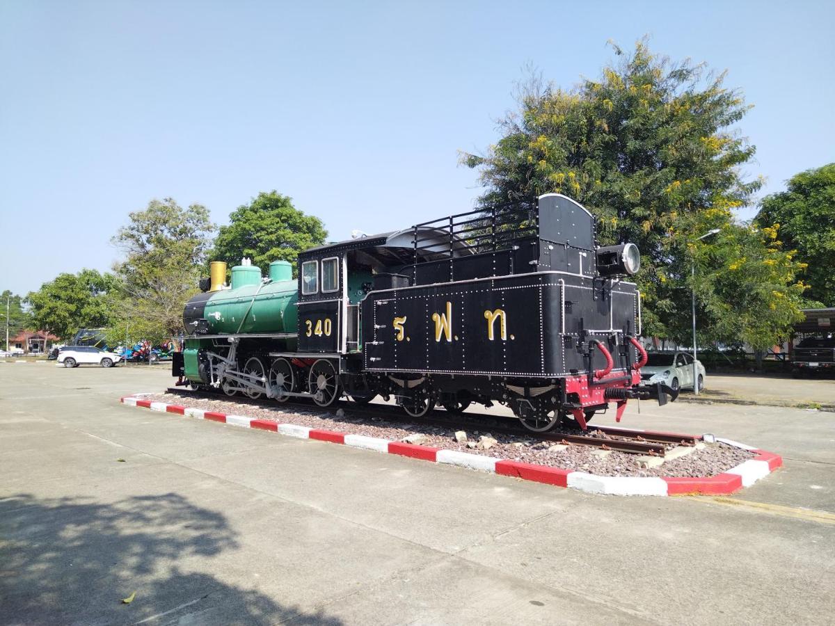 Supanich Condo Opposite The Train Station Chiangmai Chiang Mai Eksteriør bilde