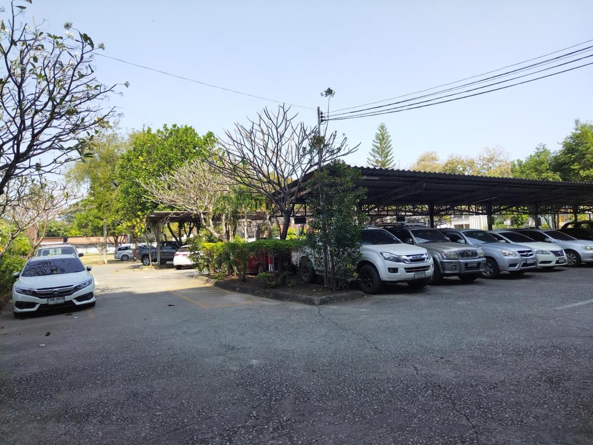 Supanich Condo Opposite The Train Station Chiangmai Chiang Mai Eksteriør bilde